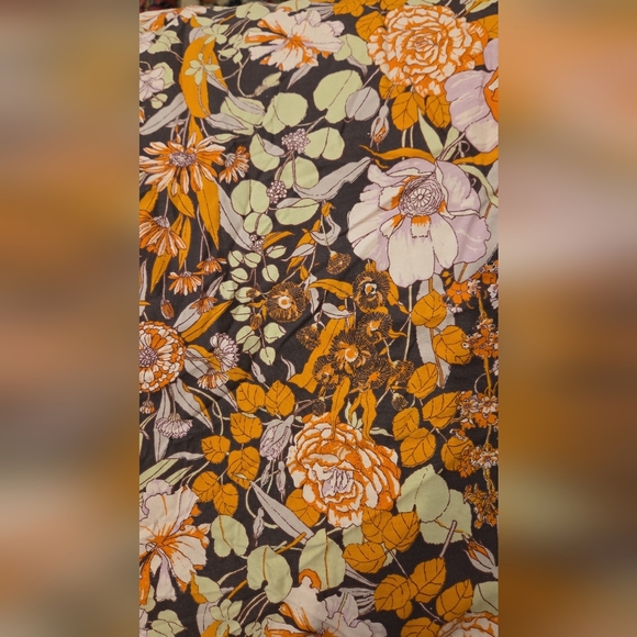 Urban Outfitters Mila Sketched Floral Duvet Cover And Shams - Picture 2 of 4